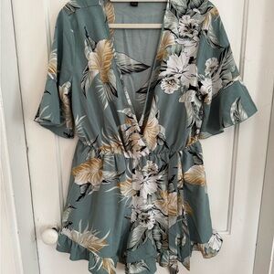 SHEIN Curve Floral Print Romper